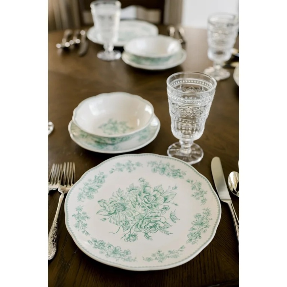 🌸 New The Pioneer Woman 12-Piece Dinnerware Set - Picture 6 of 9
